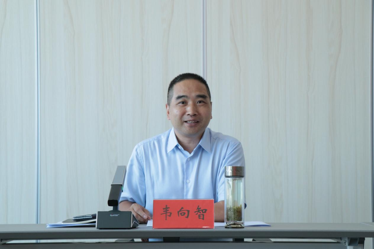 信陽(yáng)華信投資集團(tuán)與河南省交通規(guī)劃設(shè)計(jì)研究院、泛華建設(shè)集團(tuán)合作簽約儀式成功舉行